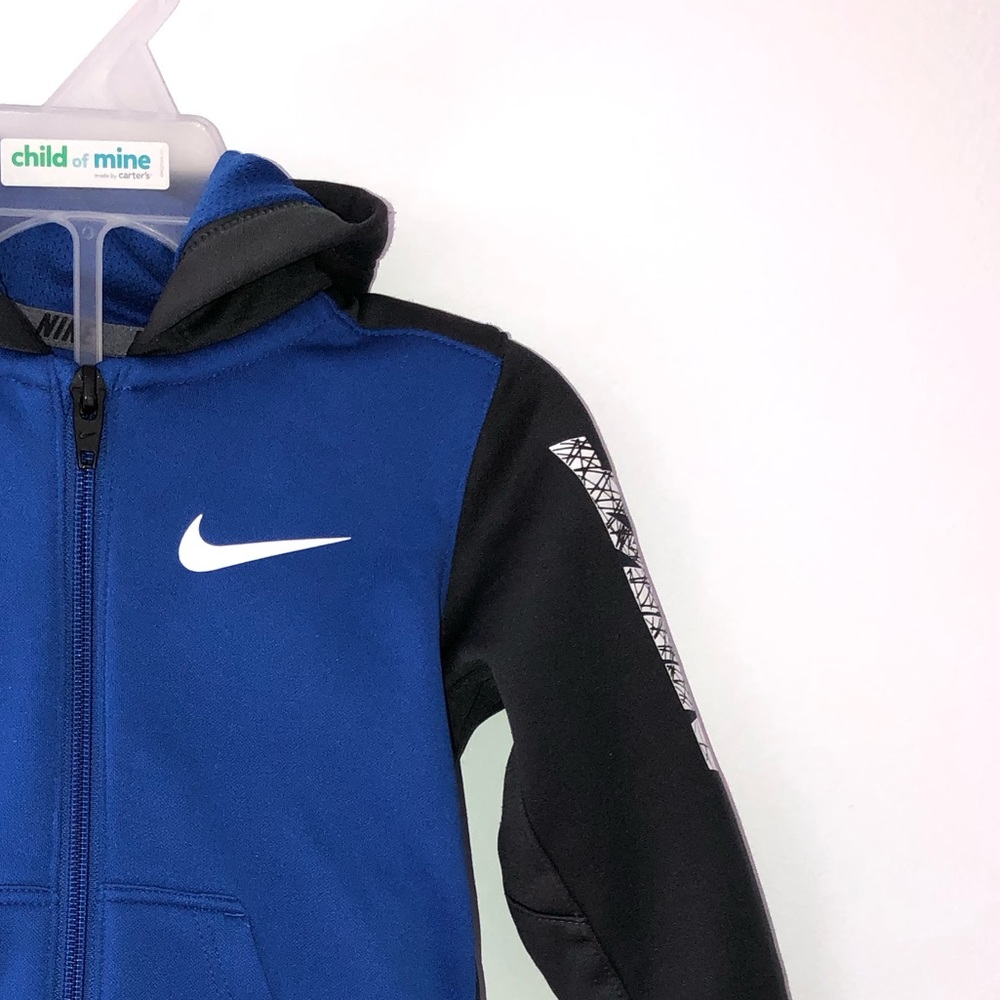 Nike sweater and jogger set